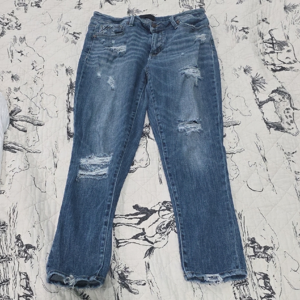 Buckle Women's Distressed Skinny Jeans